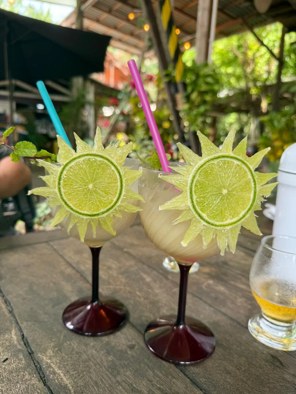 Drinks tropicais com limão